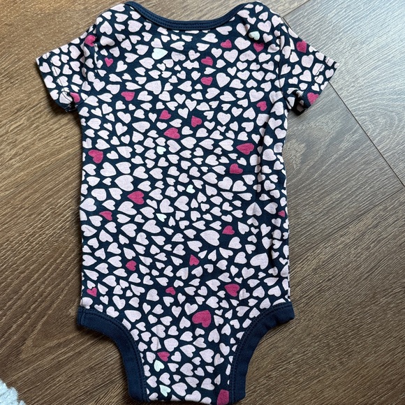 💗Joe Fresh Onesie 3-6 Months - Picture 4 of 6